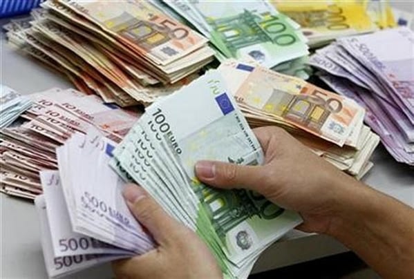 counterfeit euro bank notes